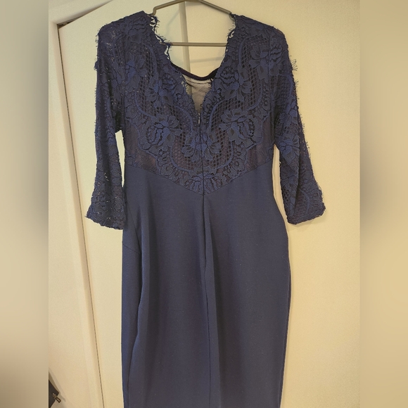 Dress - Picture 3 of 6